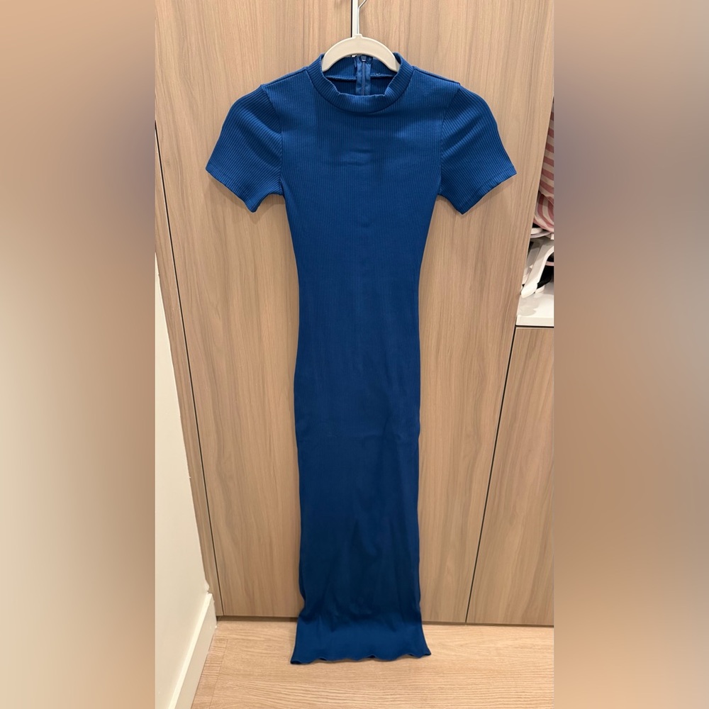 Elegant Blue Ribbed Dress